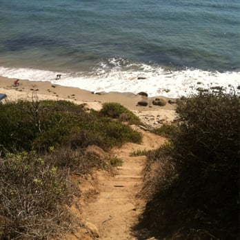 La Piedra State Beach - Initial Steps down - Beaches Near Me - Malibu, California La Piedra State Beach - Initial Steps down - Beaches Near Me - Malibu, California