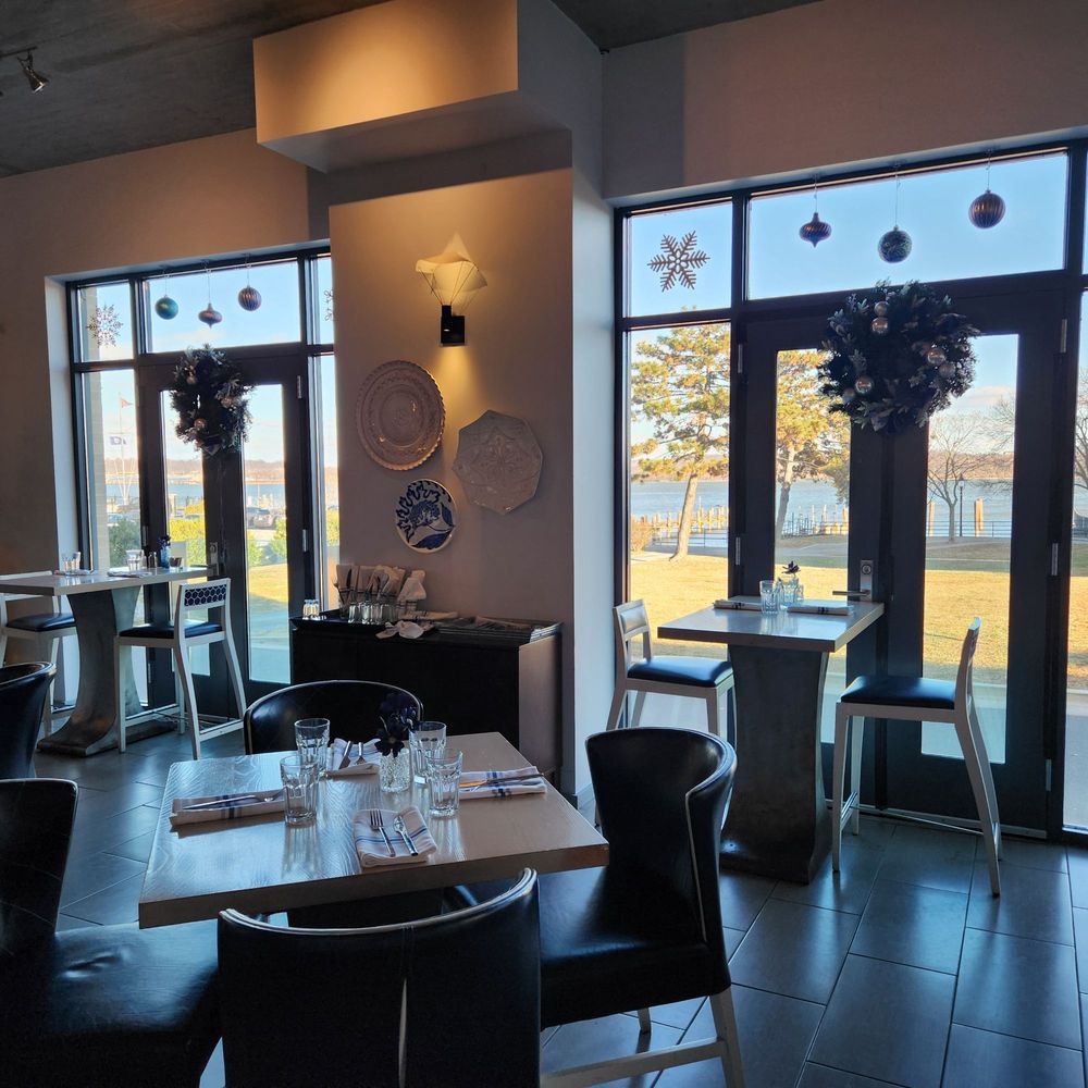 Hummingbird Bar & Kitchen - New American Near Me - Alexandria, Virginia Hummingbird Bar & Kitchen - New American Near Me - Alexandria, Virginia