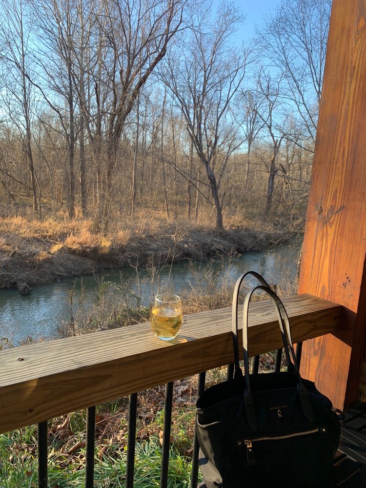 THE VIRGINIA TASTING CELLAR Updated September 2024 50 Photos & 21 Reviews 201 C Mill St