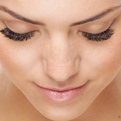DeLuxx Lash & Browhaus - Xtreme Eyelash Extensions
