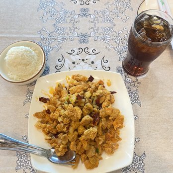 China Queen - Rice,  C10 Szechuan Spicy Chicken - Chinese Near Me - Carrollton, Texas
