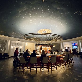 Hotel Roanoke - Bar - Landmarks & Historical Buildings Near Me - Roanoke, Virginia