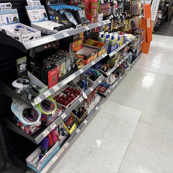 Blackhawk Ace Hardware - Entrance to line - Hardware Stores Near Me - Danville, California