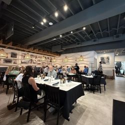 1885 Grill - Kennesaw - Dining area.
