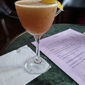 The Walnut Room - Traveling man - Cocktail Bars Near Me - Providence, Rhode Island
