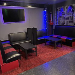 Palms Lounge
