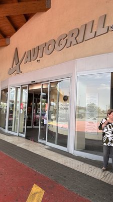 Autogrill Villoresi Est by null