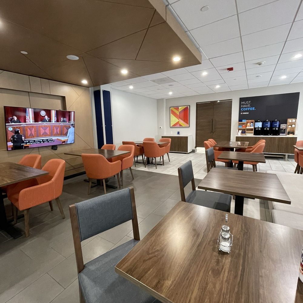 Holiday Inn Express - La Mesa - Breakfast area - Hotels Near Me - La Mesa, California