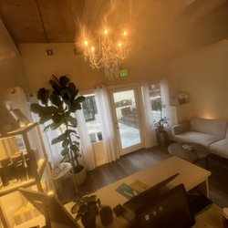 C Spa & Beauty - Waiting Room