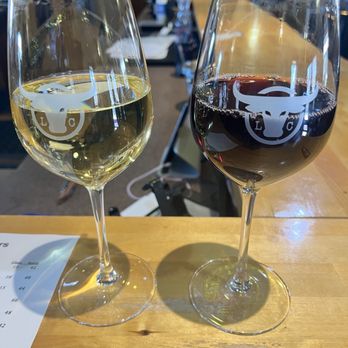Longhorn Cellars - Wine Tasting Room Near Me - Fredericksburg, Texas