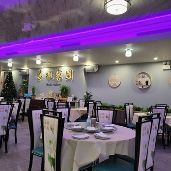 Bodhi Village - Big and bright and spacious seating. - Vegetarian Near Me - Flushing, New York