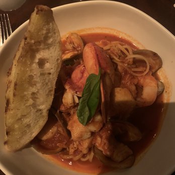 Seafood Bar at The Breakers - Linguini with seafood - Seafood Near Me - Palm Beach, Florida Seafood Bar at The Breakers - Linguini with seafood - Seafood Near Me - Palm Beach, Florida