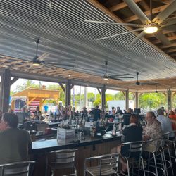 Tommys Eats And Spirits