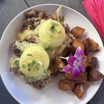 Shorefyre Beach Bar & Grill - Eggs Kalua Pork Benedict - Breakfast & Brunch Near Me - Honolulu, Hawaii Shorefyre Beach Bar & Grill - Eggs Kalua Pork Benedict - Breakfast & Brunch Near Me - Honolulu, Hawaii
