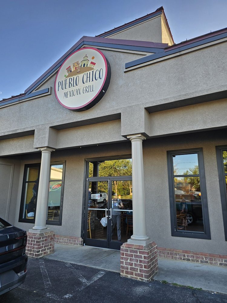 Pueblo Chico Mexican Grill