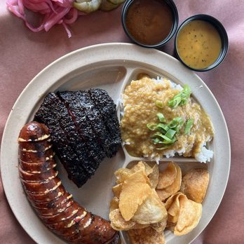 LeRoy and Lewis Barbecue - Beef cheeks, pimento cheese sausage, potato chips, hash - Barbeque Near Me - Austin, Texas LeRoy and Lewis Barbecue - Beef cheeks, pimento cheese sausage, potato chips, hash - Barbeque Near Me - Austin, Texas