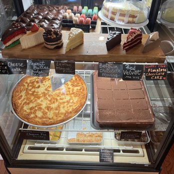 Veskolini Cafe - Nice pastries. - Desserts Near Me - Dunedin, Florida