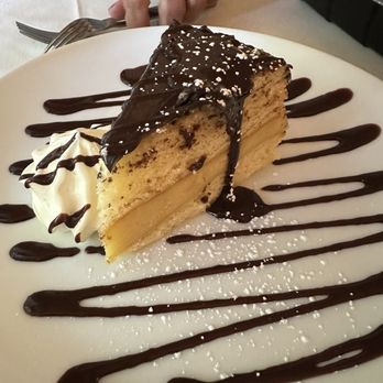 Concord's Colonial Inn - Boston cream pie - Hotels Near Me - Concord, Massachusetts