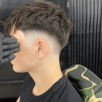 FBB Barbershop - Hair Salons Near Me - Los Angeles, California FBB Barbershop - Hair Salons Near Me - Los Angeles, California