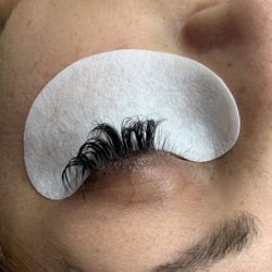 Lemon Lashes - Swollen eye