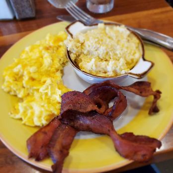 Honeycomb Cafe - Scrambled eggs, bacon and grits - New American Near Me - Belmont, North Carolina