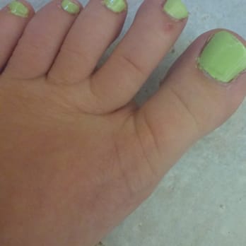 Persuasive Looks Salon - horrible paint job on toes - Hair Salons Near Me - Dyer, Indiana Persuasive Looks Salon - horrible paint job on toes - Hair Salons Near Me - Dyer, Indiana