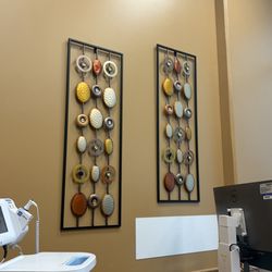 Queen's Island Urgent Care - Interior decor