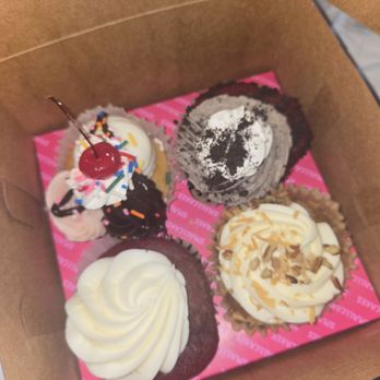 Smallcakes Palm Bay - Banana Split,  carrot cake,  red velvet and red velvet cookies and cream - Bakeries Near Me - Melbourne, Florida