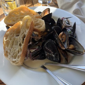 The Sunset Restaurant - Top-Neck Clams Top-Neck Clams The Best - New American Near Me - Malibu, California