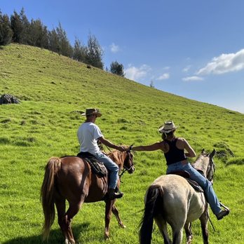 Paniolo Adventures - Newlywed bliss on horseback - Horseback Riding Near Me