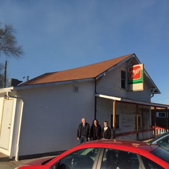 Bob's Bar & Grill - From the outside - Sports Bars Near Me - Martinsburg, Nebraska