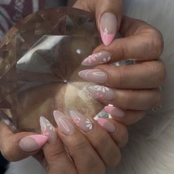 The Studio Salon & Massage Bar - Flower Nails by Ellie