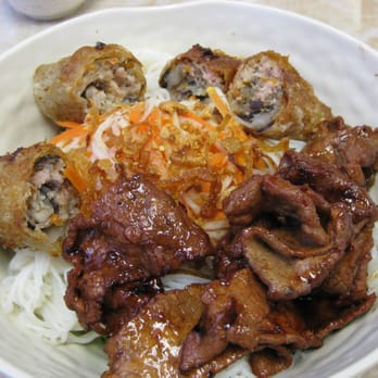 Com Tam Kieu - Charbroiled Beef and Spring roll with vermicelli - Vietnamese Near Me - San Gabriel, California Com Tam Kieu - Charbroiled Beef and Spring roll with vermicelli - Vietnamese Near Me - San Gabriel, California