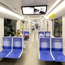 U Bahn Moosacher St.-Martins-Platz - New and modern inside