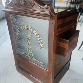 The Derrick Craft Kitchen Bar - Hostess Stand - Bars Near Me - Drumright, Oklahoma