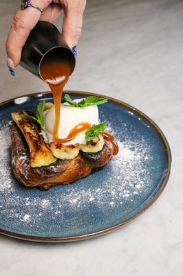 SAINT RESTAURANT BAR & SPEAKEASY by null