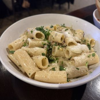 Benny’s - Pistachio rigatoni - Italian Near Me - Baltimore, Maryland
