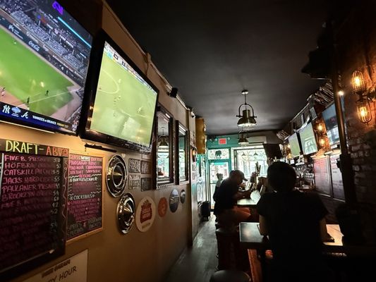 The Beer Garage by null