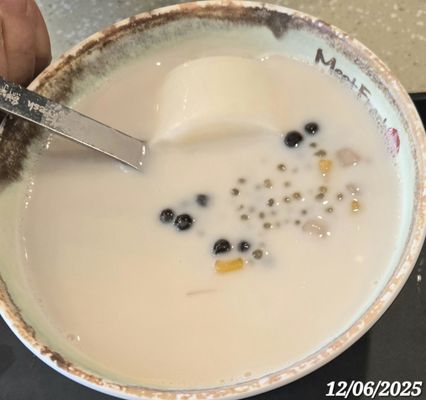 Meet Fresh 鲜芋仙 by null