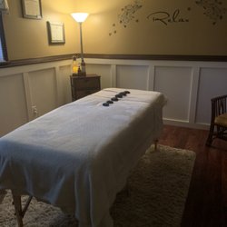Healing Kneads Massage - My relaxing room!