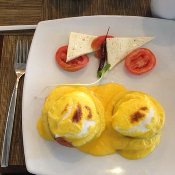 La Pasteletería - Eggs Benedict - Mexican Near Me - Cancún, ROO La Pasteletería - Eggs Benedict - Mexican Near Me - Cancún, ROO