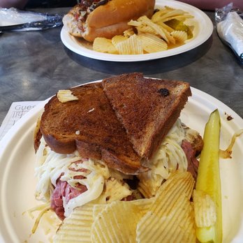 Mamie's Cafe & Bakery - Bakeries Near Me - Martinsburg, Pennsylvania