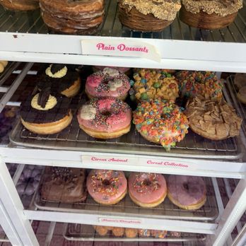 Friendly Donuts - Donuts Near Me - Orange, California