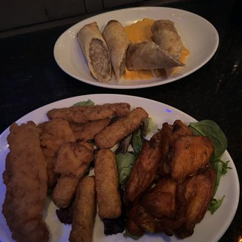 Finn Mccools Ale House - Sampler and Philly Spring Rolls - Pubs Near Me - Philadelphia, Pennsylvania