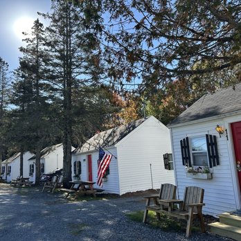 Open Hearth Inn - Cabins - Hotels Near Me - Trenton, Maine