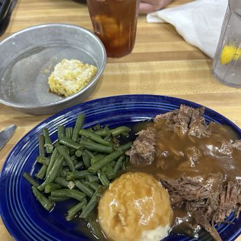 McFarlain's Restaurant - Pot roast, mashed potatoes, green beans, and cornbread!! Fabulous!! - New American Near Me - Branson, Missouri