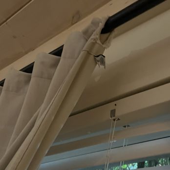 Paia Inn - Mangled blinds and curtain was missing rod ring so they just ripped a hole in curtain to fit onto rod. - Hotels Near Me - Paia, Hawaii