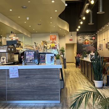 Sweetwaters Coffee & Tea - Main area - Bakeries Near Me - Naperville, Illinois