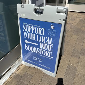 Malibu Village Books - Outside - Bookstores Near Me - Malibu, California