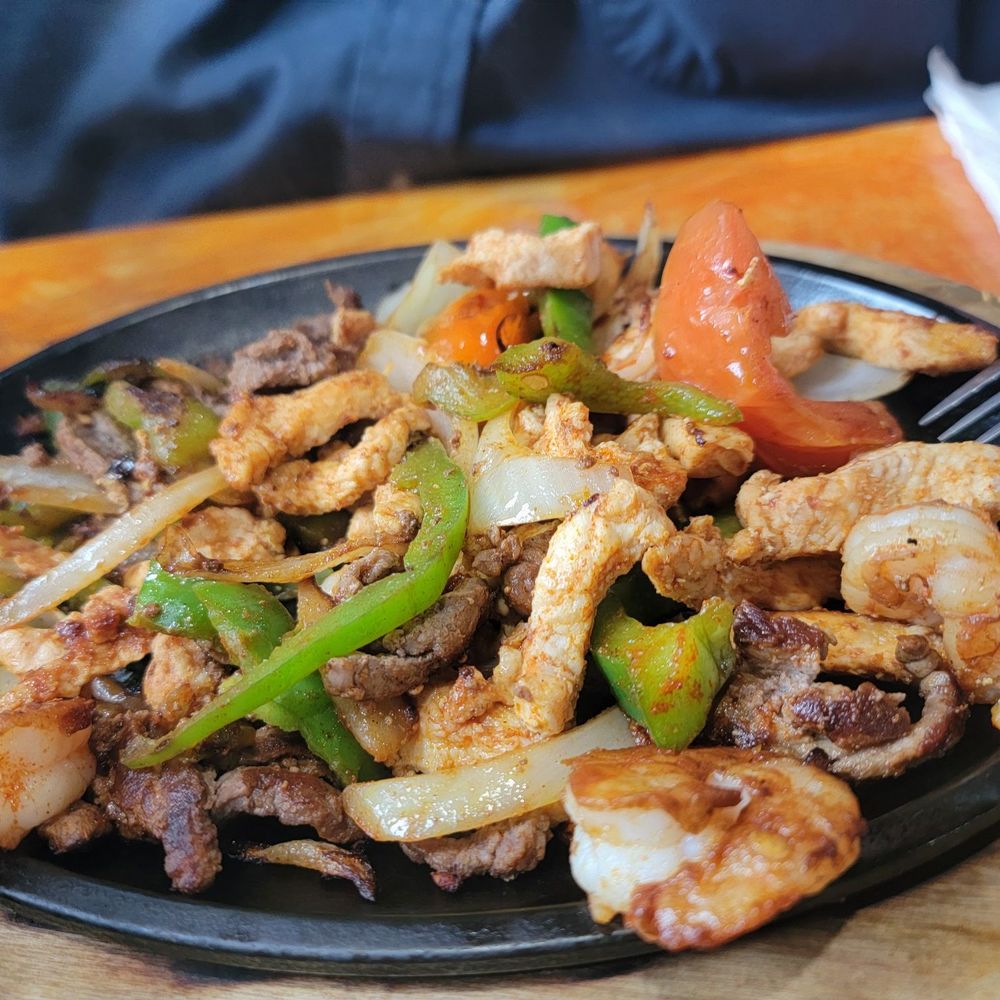 Monterrey - Texas style fajita. Hubby said it was the bomb! Came with a side dish with lettuce, Pico de Gallo, sour cream, beans, rice and tortillas. - Mexican Near Me - Knoxville, Tennessee Monterrey - Texas style fajita. Hubby said it was the bomb! Came with a side dish with lettuce, Pico de Gallo, sour cream, beans, rice and tortillas. - Mexican Near Me - Knoxville, Tennessee